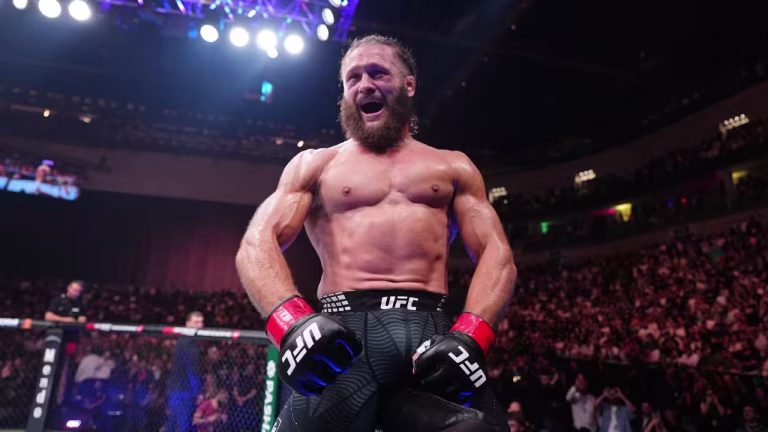 Rafael Fiziev Knocks Out Manuel Torres in 15 Seconds of Round Two at UFC Fight Night