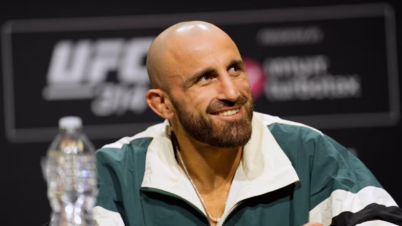 Volkanovski Stands Firm for Pereira Why Herb Dean Needed to Be More Vocal on Illegal Back of the Head Strikes