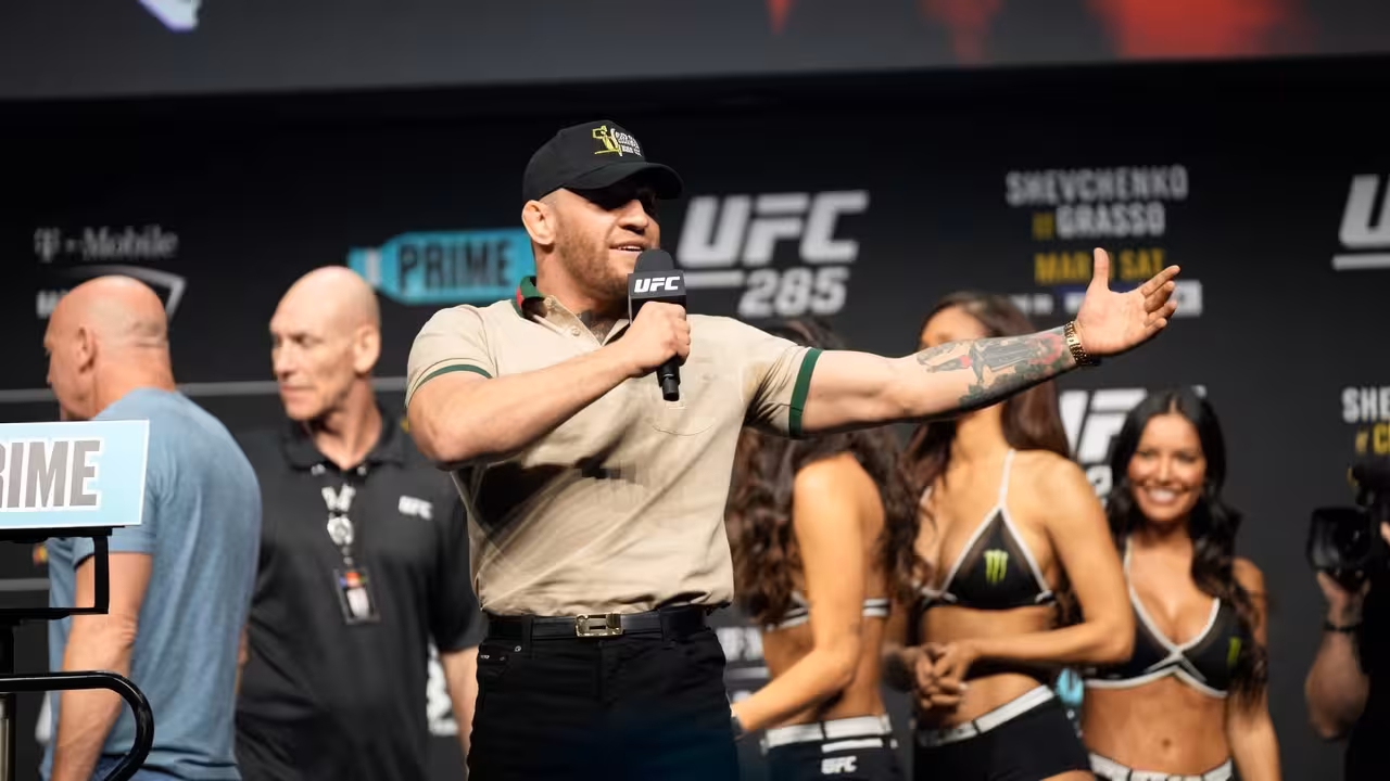 Conor McGregor Warns Max Holloway It Is a Different Animal Entirely and Hes Gonna Feel Every Bit of It
