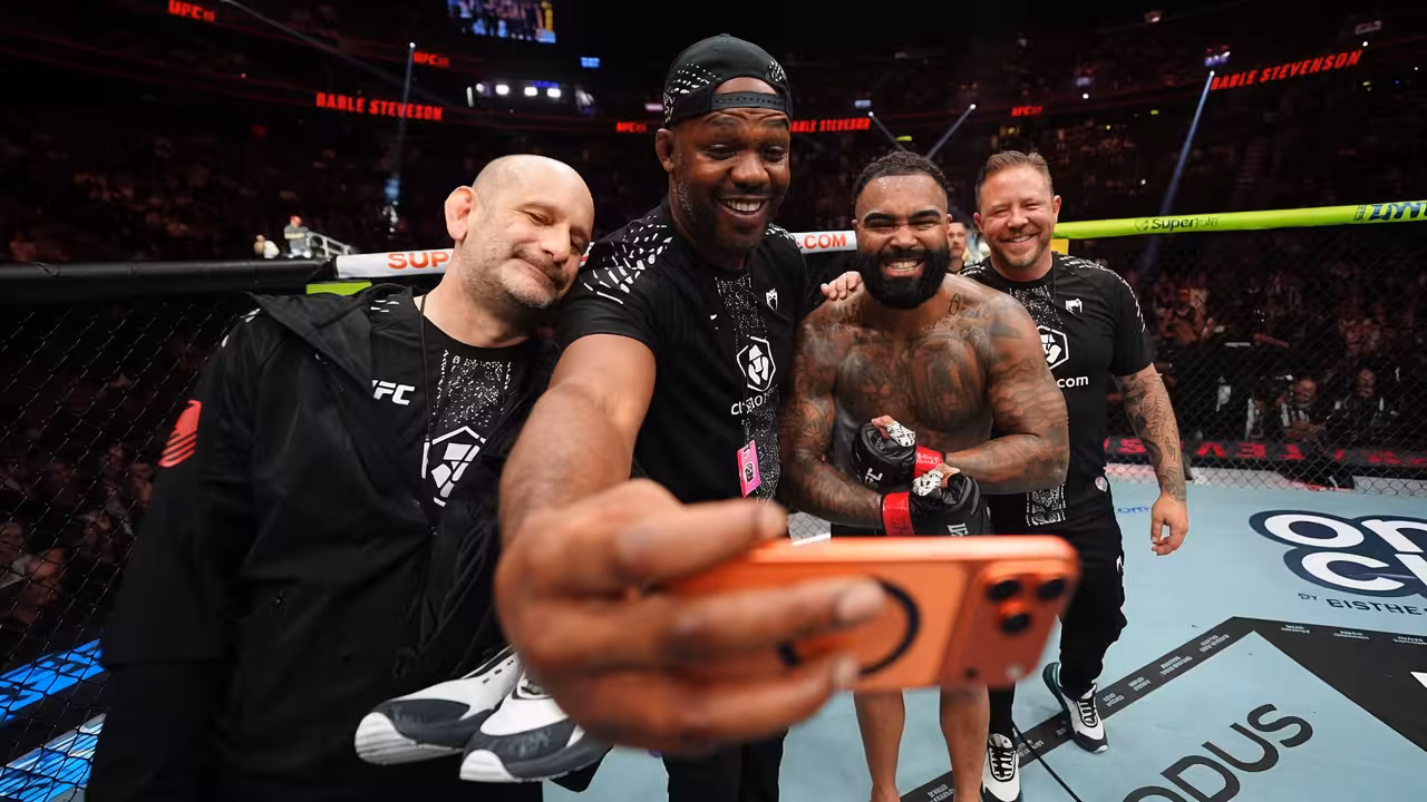 Gable Steveson Dominates with First Round KO in Explosive UFC Debut Against Elisha Ellison