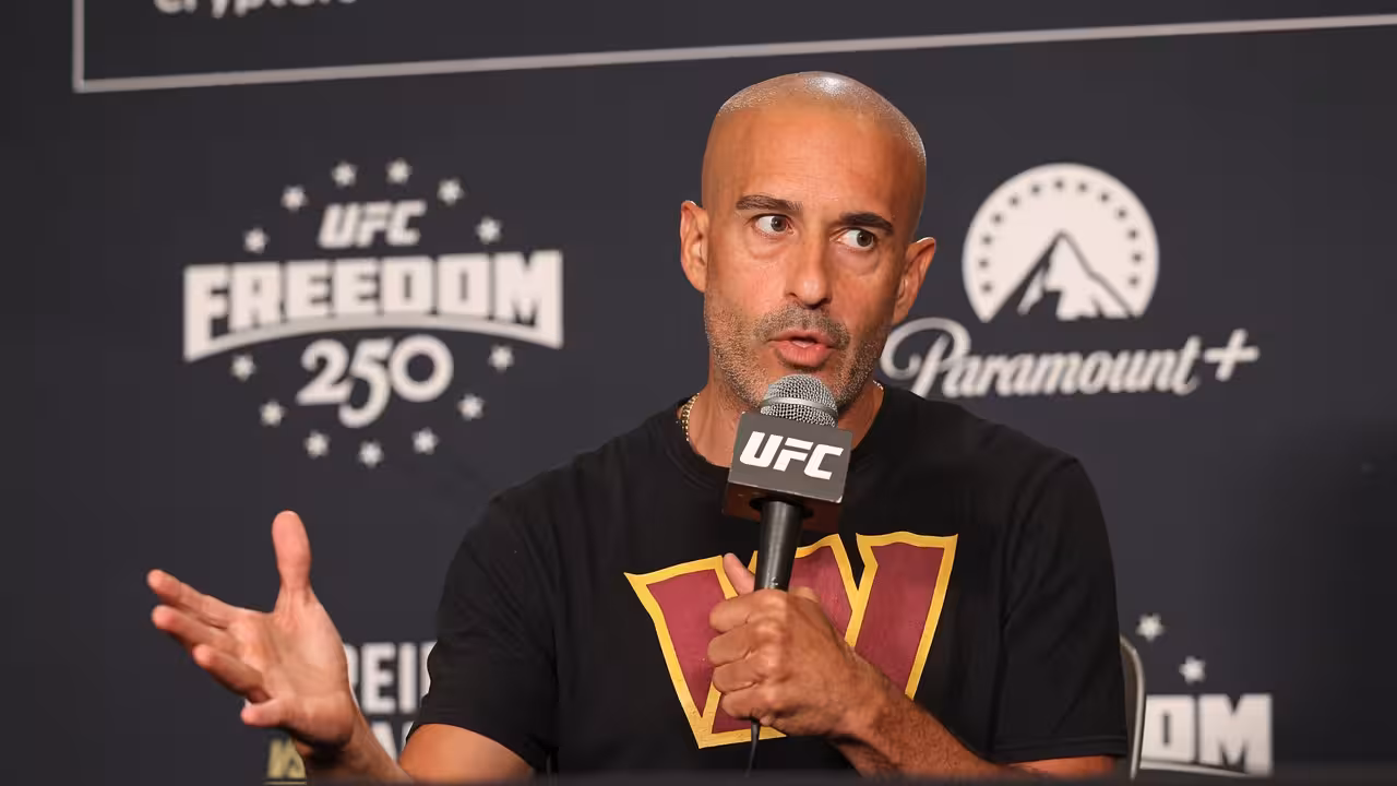 Jon Anik Calls Ilia Topuria a Mental Giant With Tremendous Aura — But Says Hes Still Unproven at Lightweight