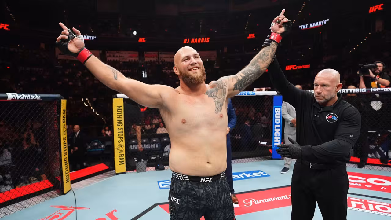 RJ Harris Scores First Round TKO Over Alvin Hines in UFC Debut
