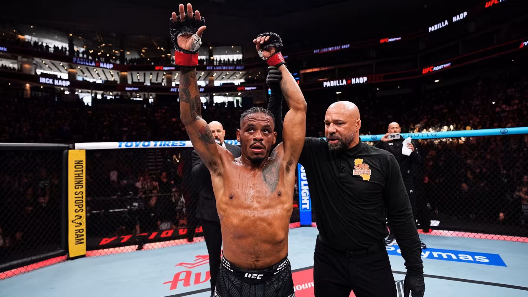 Chris Padilla Submits Nasrat Haqparast With One Second Remaining