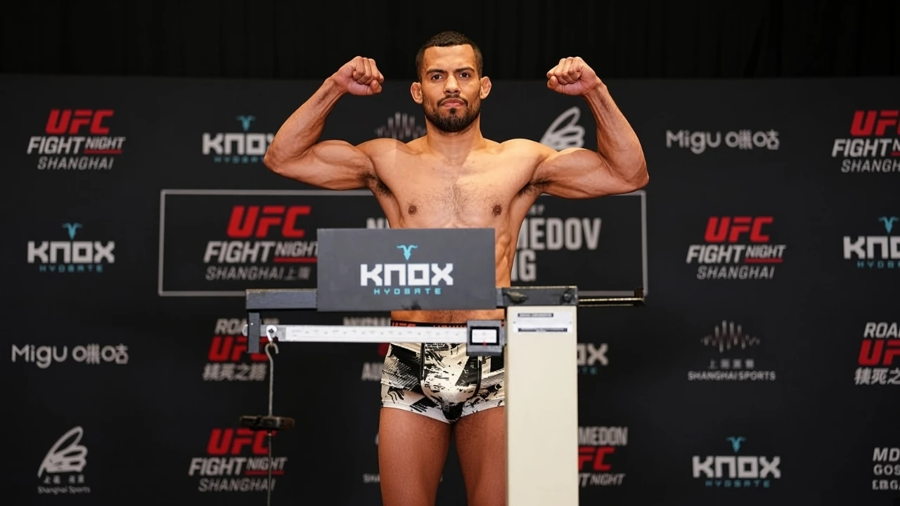 Hector Santiago