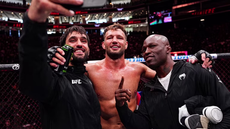 Reinier de Ridder Stops Roman Dolidze in Round 1 at UFC Sacramento