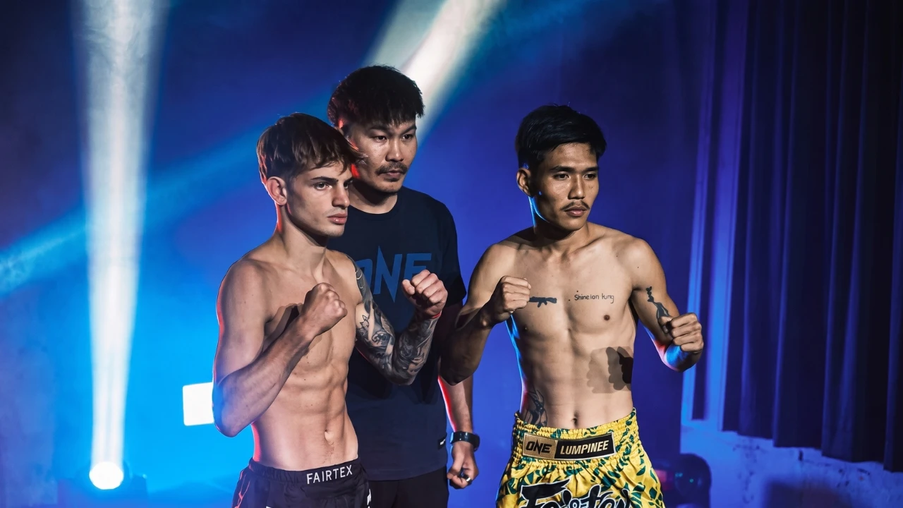 Alex Usieto Stops Hlaing Htet Aung in Round Two at Lumpinee