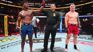 Alonzo Menifield Takes Split Decision Over Iwo Baraniewski at UFC 331