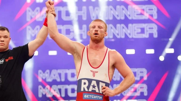 Bo Nickal Beats Olympic Champion Shirvani Muradov at RAF Moscow