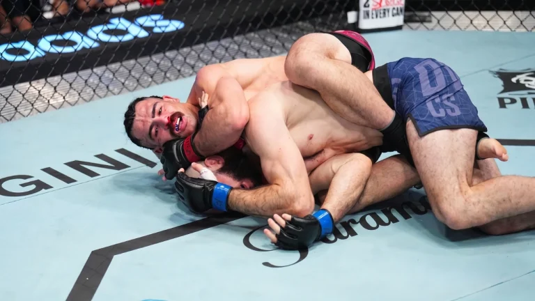 Luis Hernandez Forces Tap From Hugo Guillon at DWCS Week 6