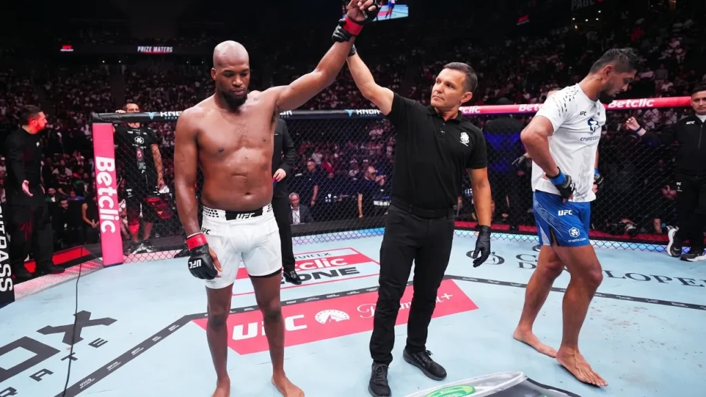 Michael Page Wins Unanimous Decision Over Ruziboev at UFC Paris
