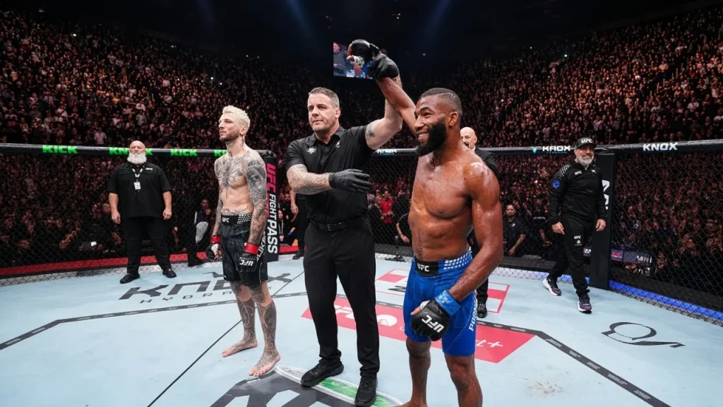 Salahdine Parnasse Knocks Out Dan Hooker in First Round at UFC Paris