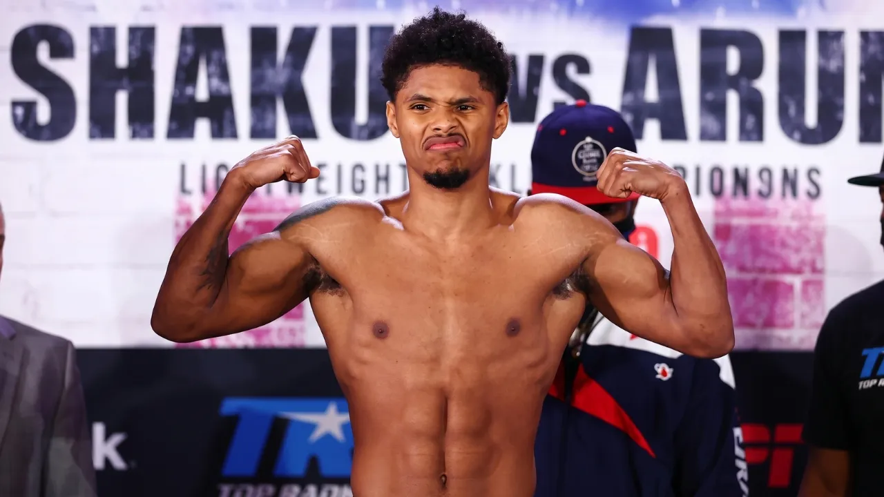 Shakur Stevenson Tapped Out by UFC Fighter Vanessa Demopoulos in Viral Grappling Session