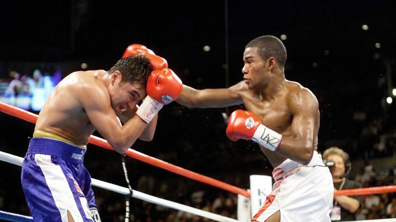 Felix Trinidad edged Oscar De La Hoya by majority decision 27 years ago today to unify the WBC and IBF welterweight titles in the Fight of the Millennium.