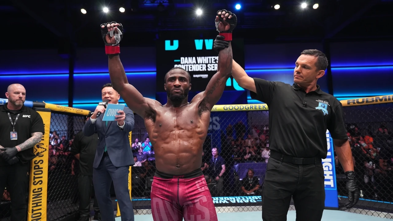 Tyshawn Williams Stays Undefeated With DWCS Week 6 Decision Win
